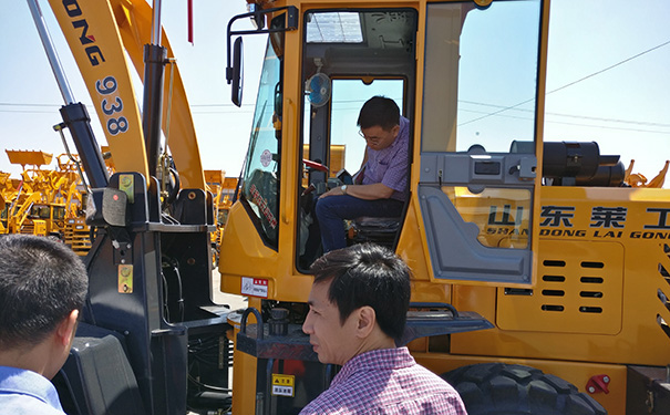 萊工.jpg 萊工.jpg